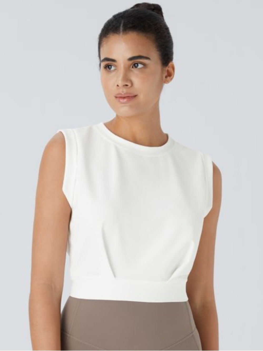 Halara White Crew Neck Sleeveless Cropped Yoga Tank Top Size Medium NWT